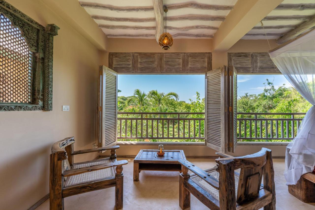 Bed and Breakfast Tombo House Diani Beach Esterno foto